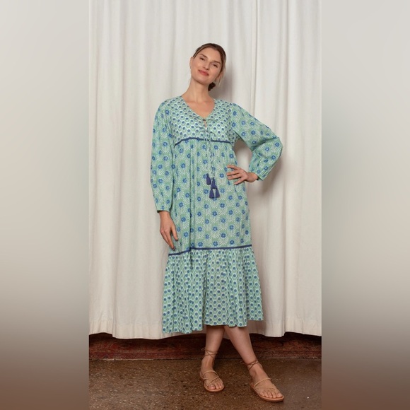 Ophelia & Indigo Evie Azalea Green & Blue Floral Dress 💚 - Picture 2 of 13